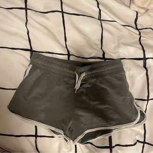 Green H&M shorts (Youth)